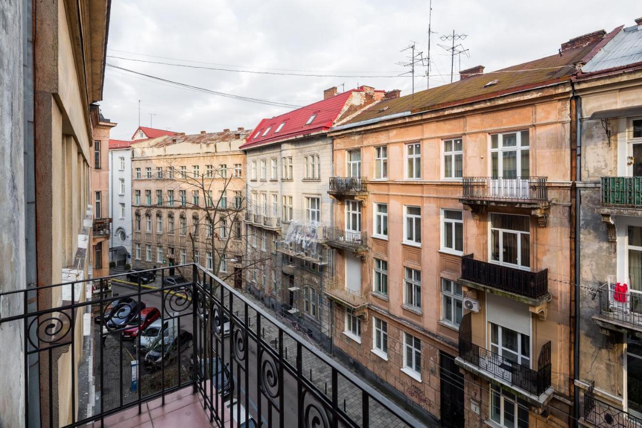 Romari Два Поверхи Lejlighed Lviv Eksteriør billede